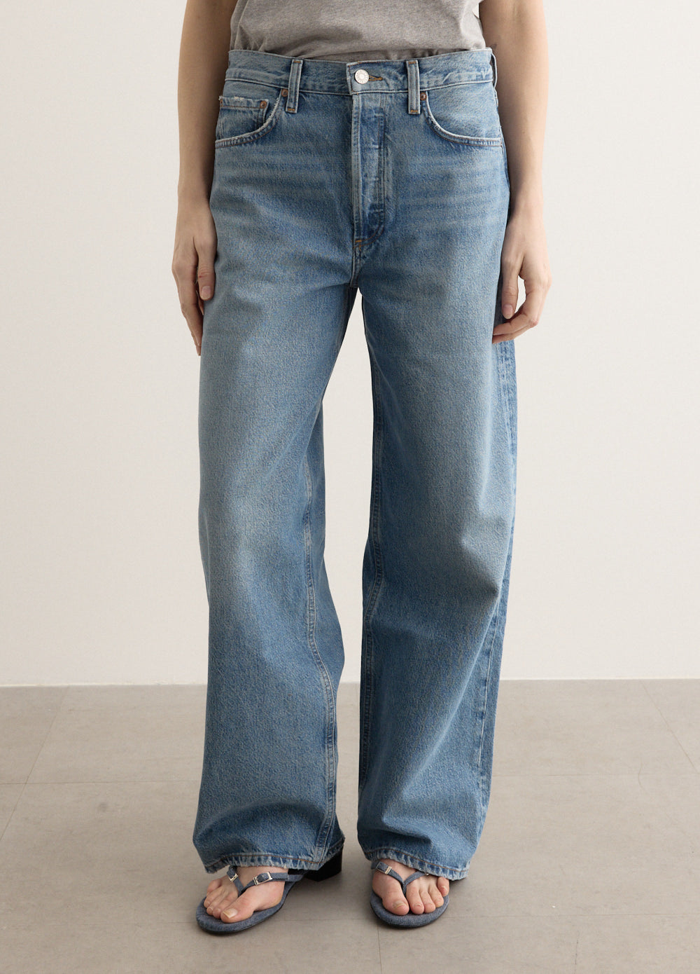 Low Slung Baggy Jeans